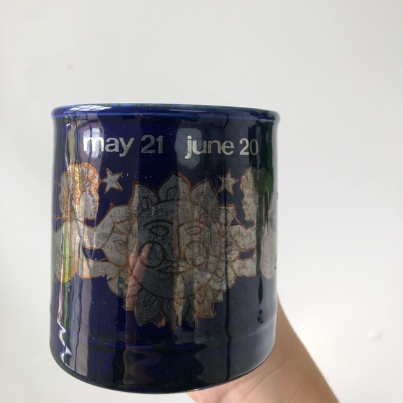 Vintage Gemini mug - Picture 3 of 13